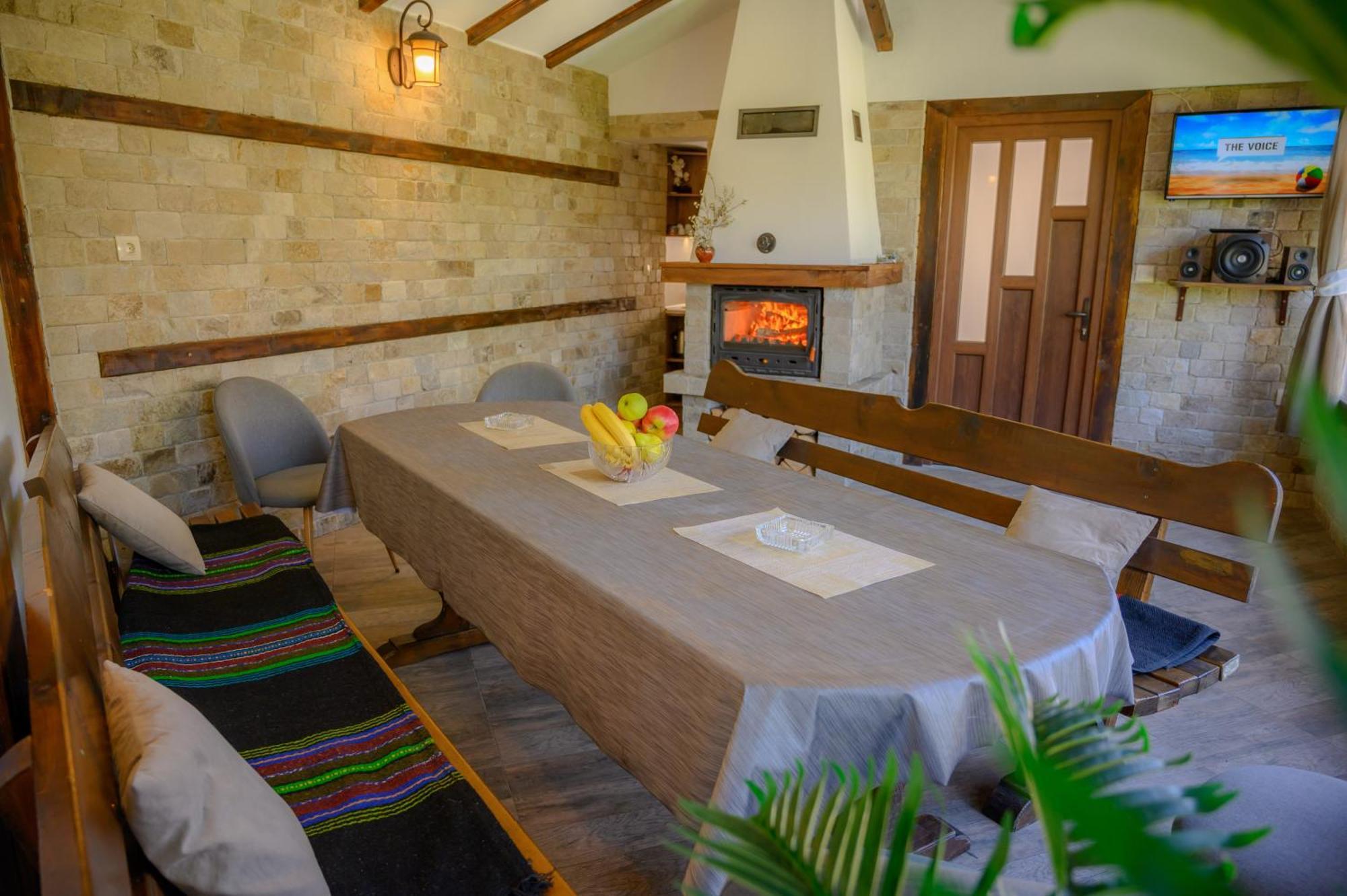Guest House Via サパレヴァ・バニャ エクステリア 写真